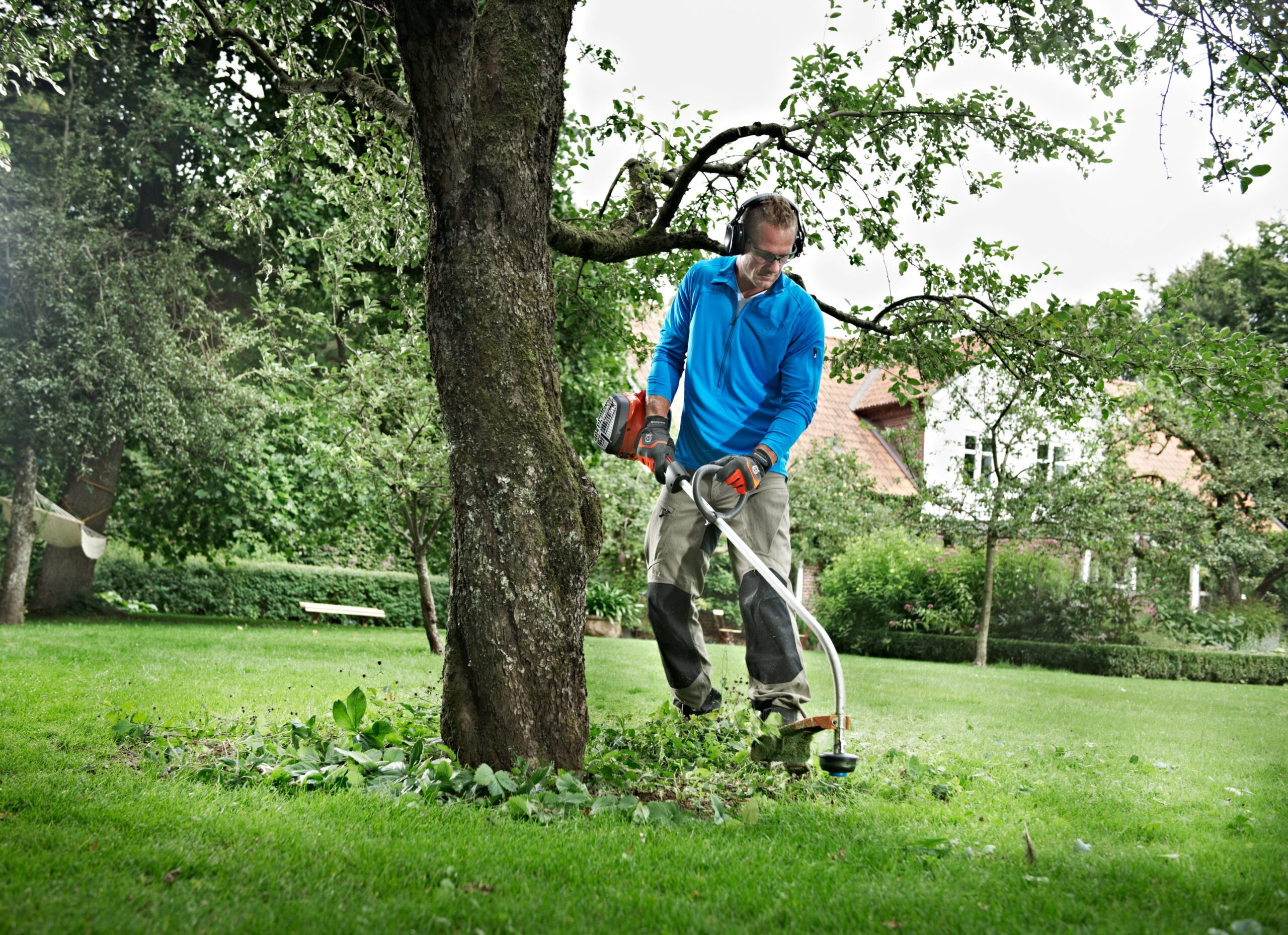 Husqvarna 129C töös Husqvarna 129C töös